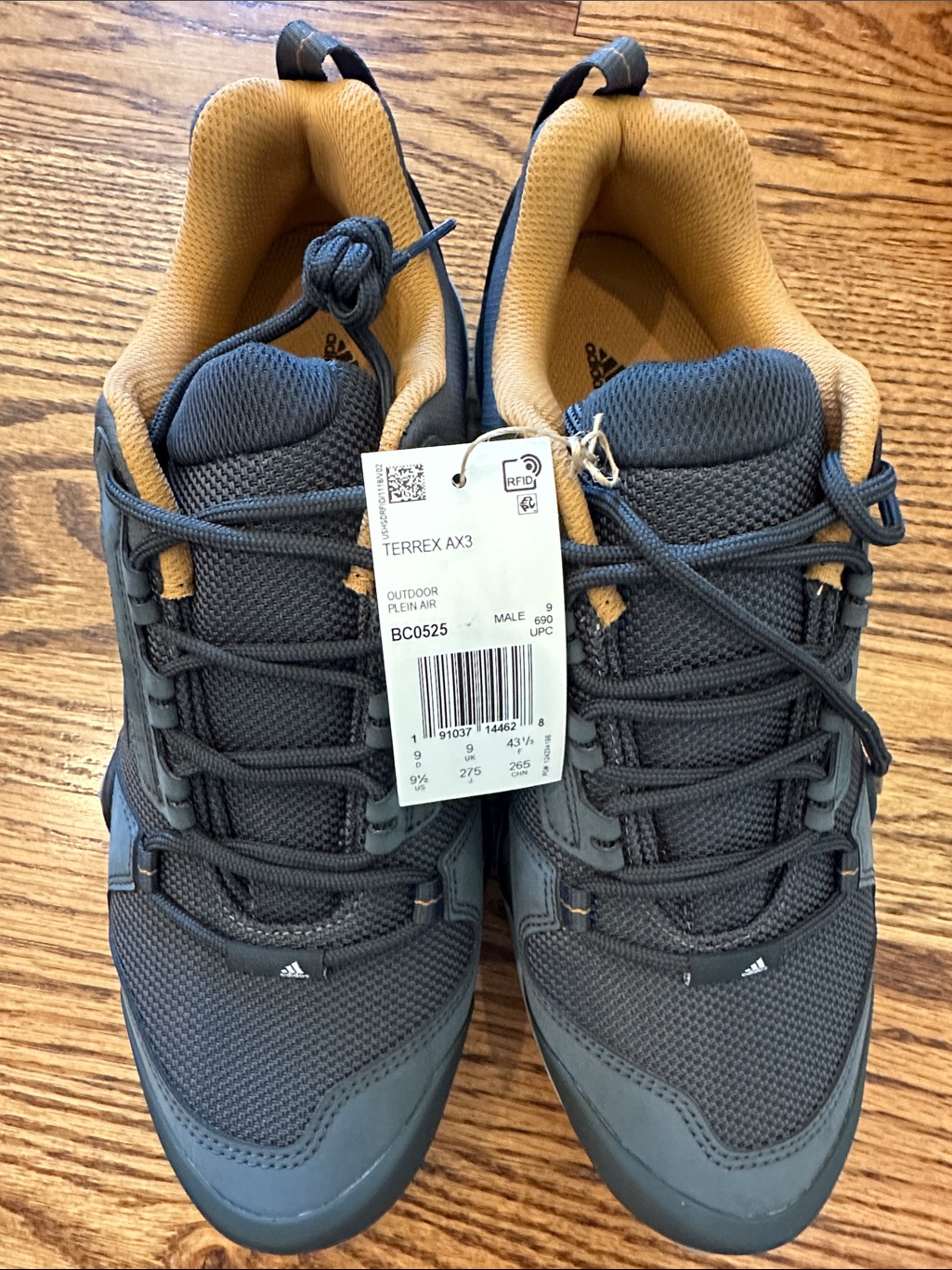 Adidas Men's Trail Shoes In Charcoal With Mustard Lining